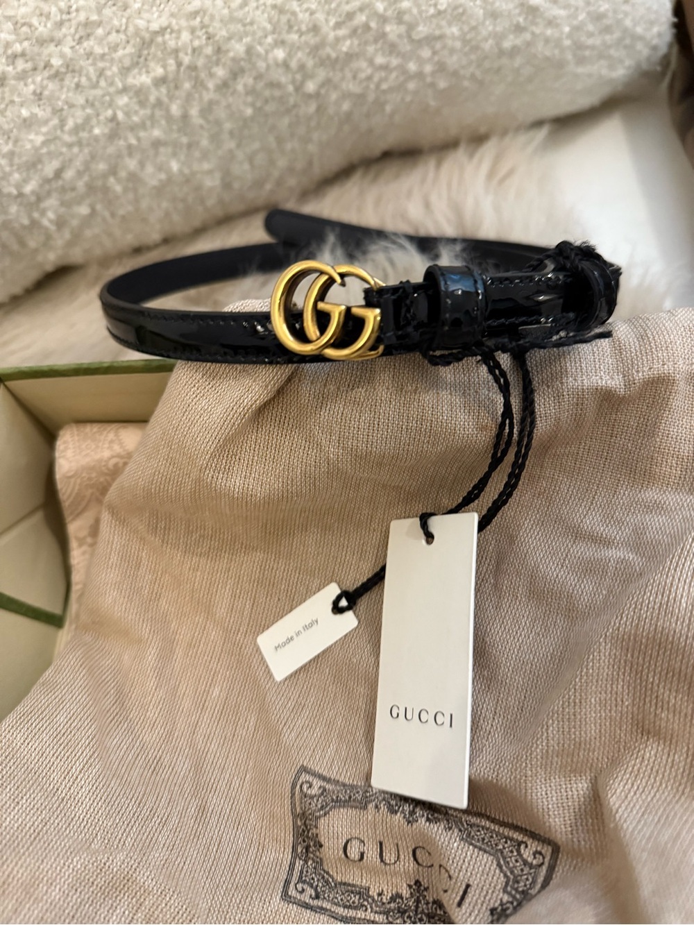 Gucci Black Patent Leather Slim belt with Gold Double G